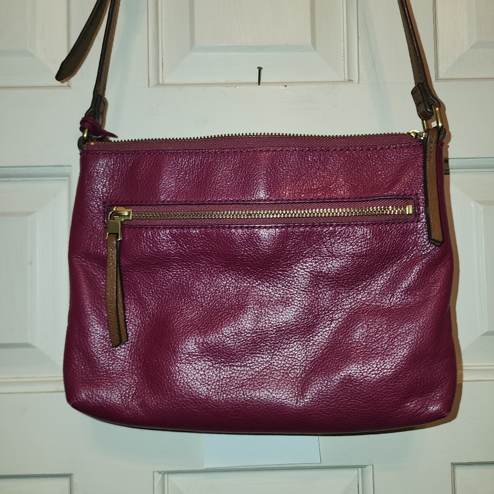 FOSSIL LEATHER 8" X 10" CROSSBODY PURSE 48"+ Long Strap Adjusts - Picture 2 of 7